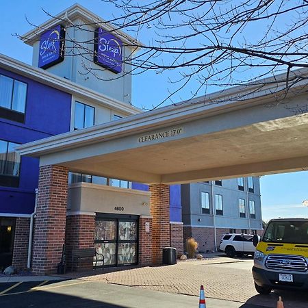 Sleep Inn & Suites Airport Milwaukee Exterior photo