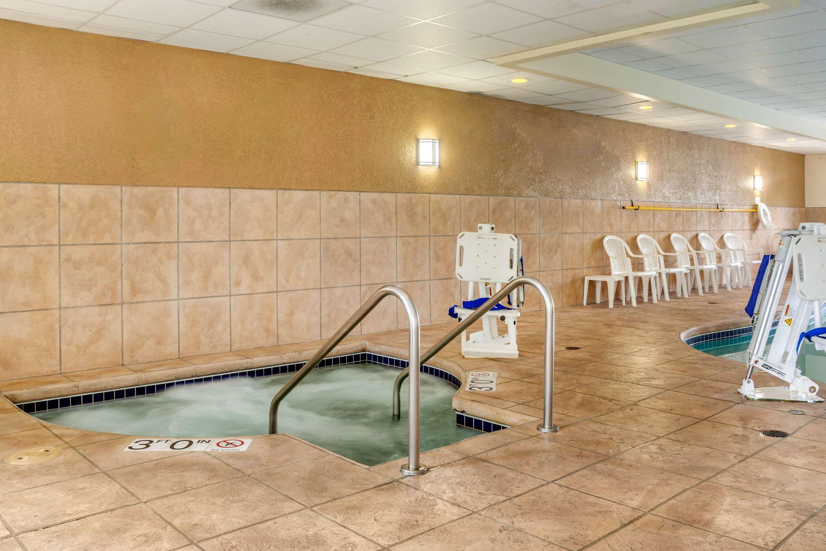 Sleep Inn & Suites Airport Milwaukee Exterior photo