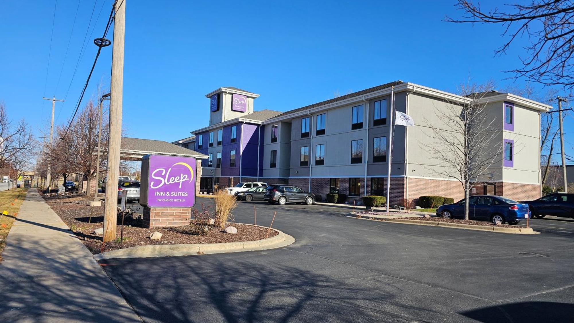 Sleep Inn & Suites Airport Milwaukee Exterior photo